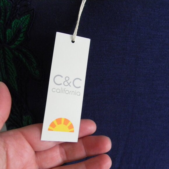 NWT C&C CALIFORNIA  BLUE COTTON AIRY DRESS GREEN EMBROIDERED LEAVES TROPICAL - Picture 5 of 6